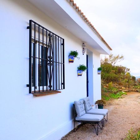 Cortijo Sylvestre Acomodação com café da manhã Ríogordo Exterior foto